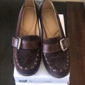 Naturalized Wedge shoes size 7 brown suede